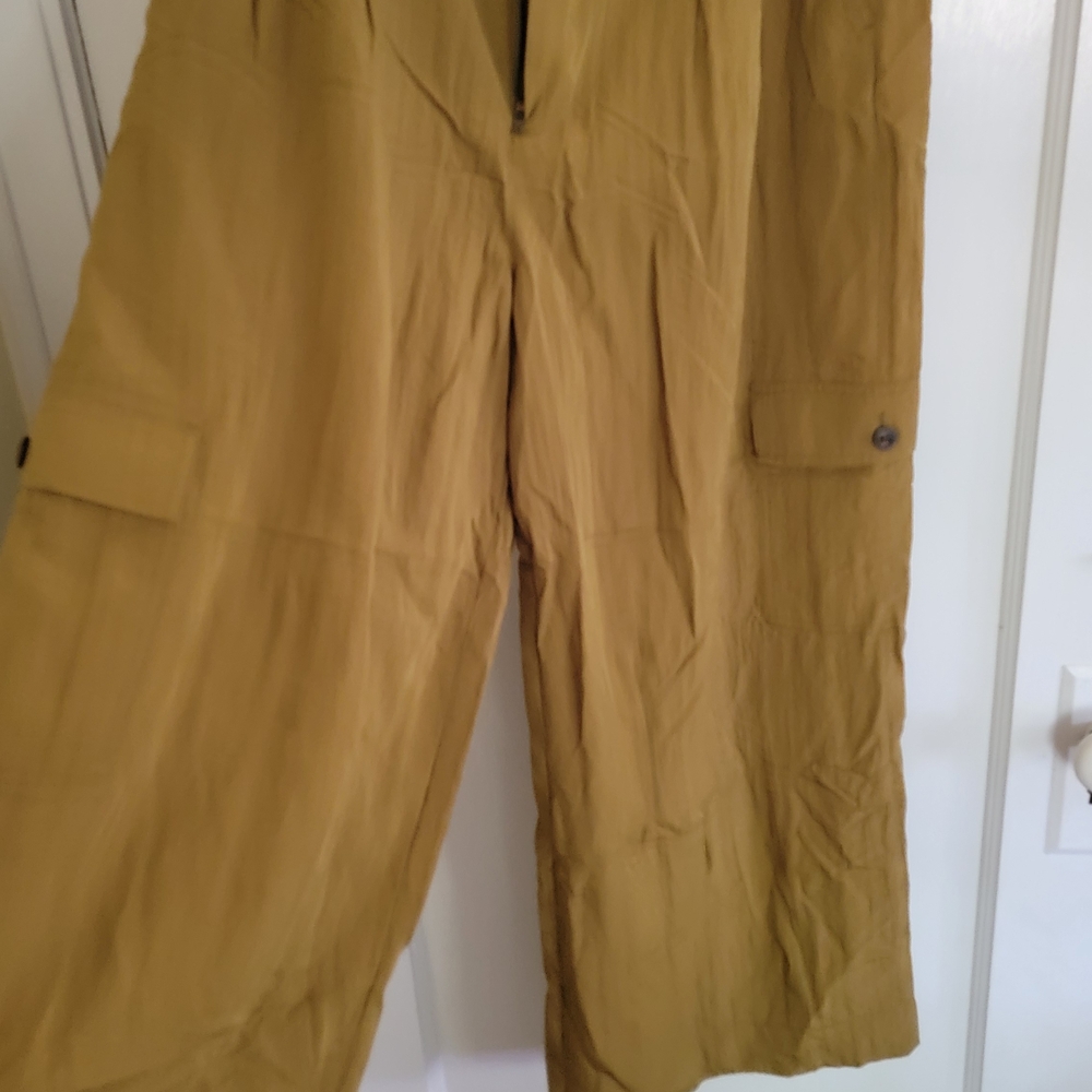 Madewell Parachute cargo pants - Size 12